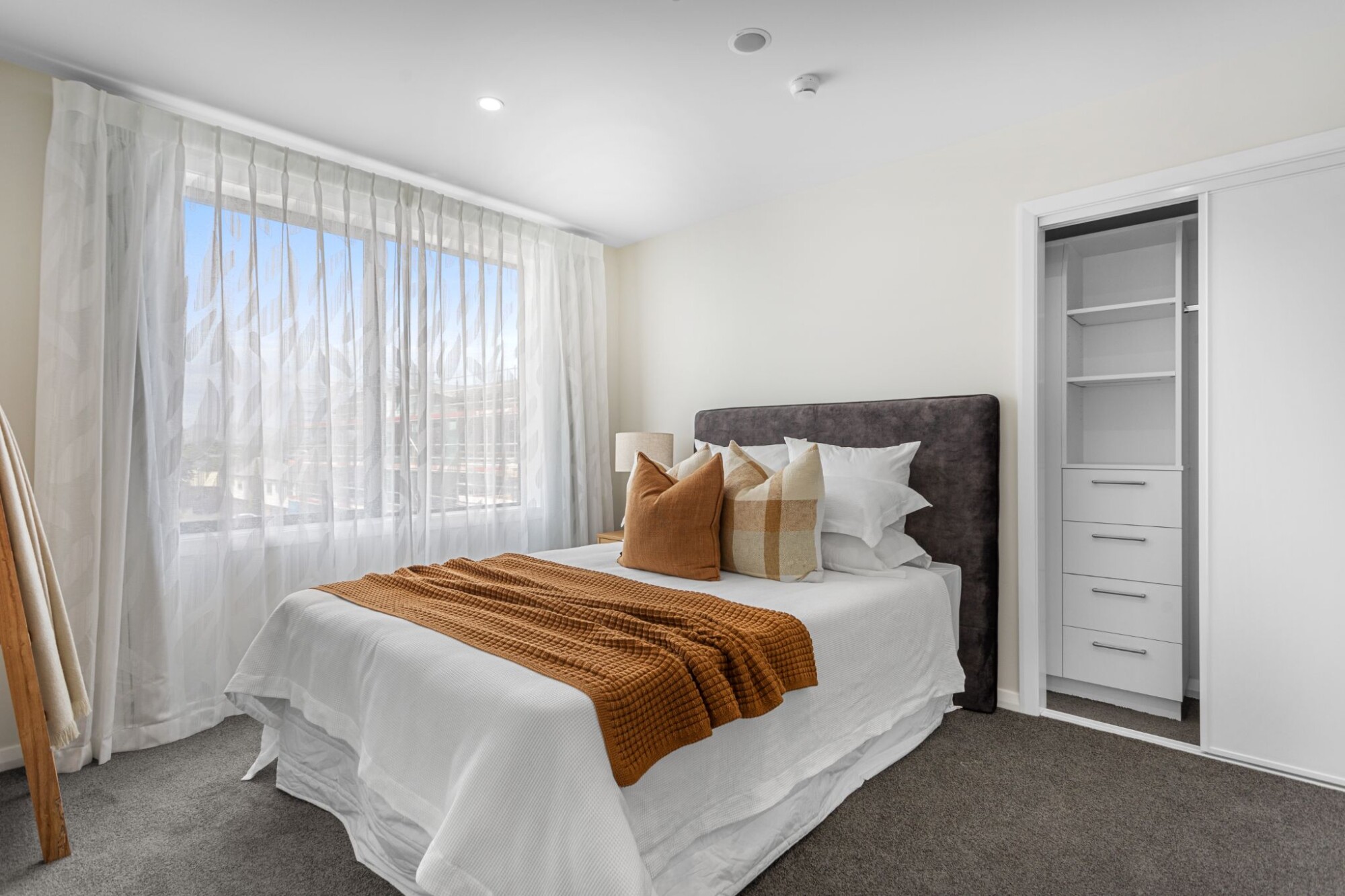 property carousel image 7