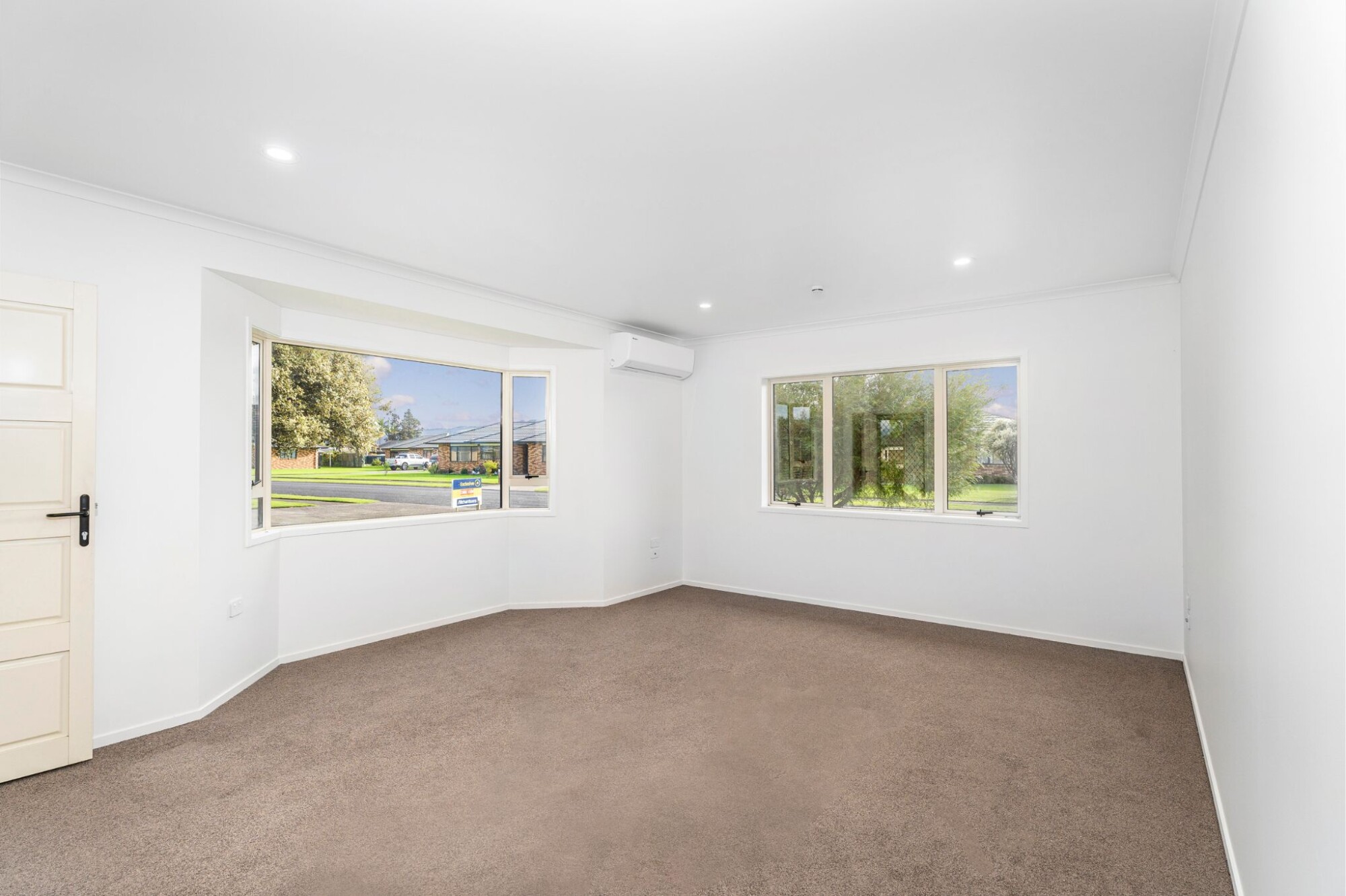 property carousel image 6