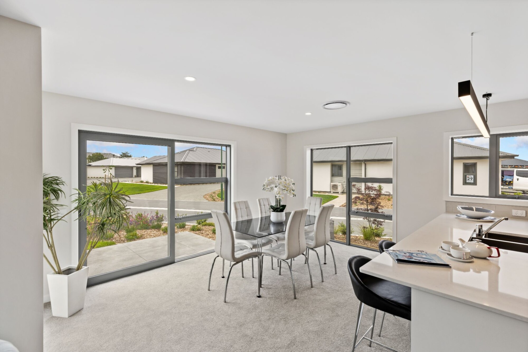 property carousel image 9