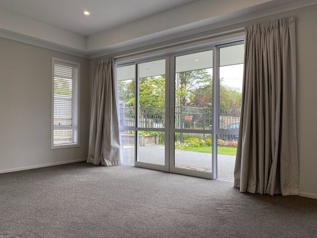 property carousel image 13