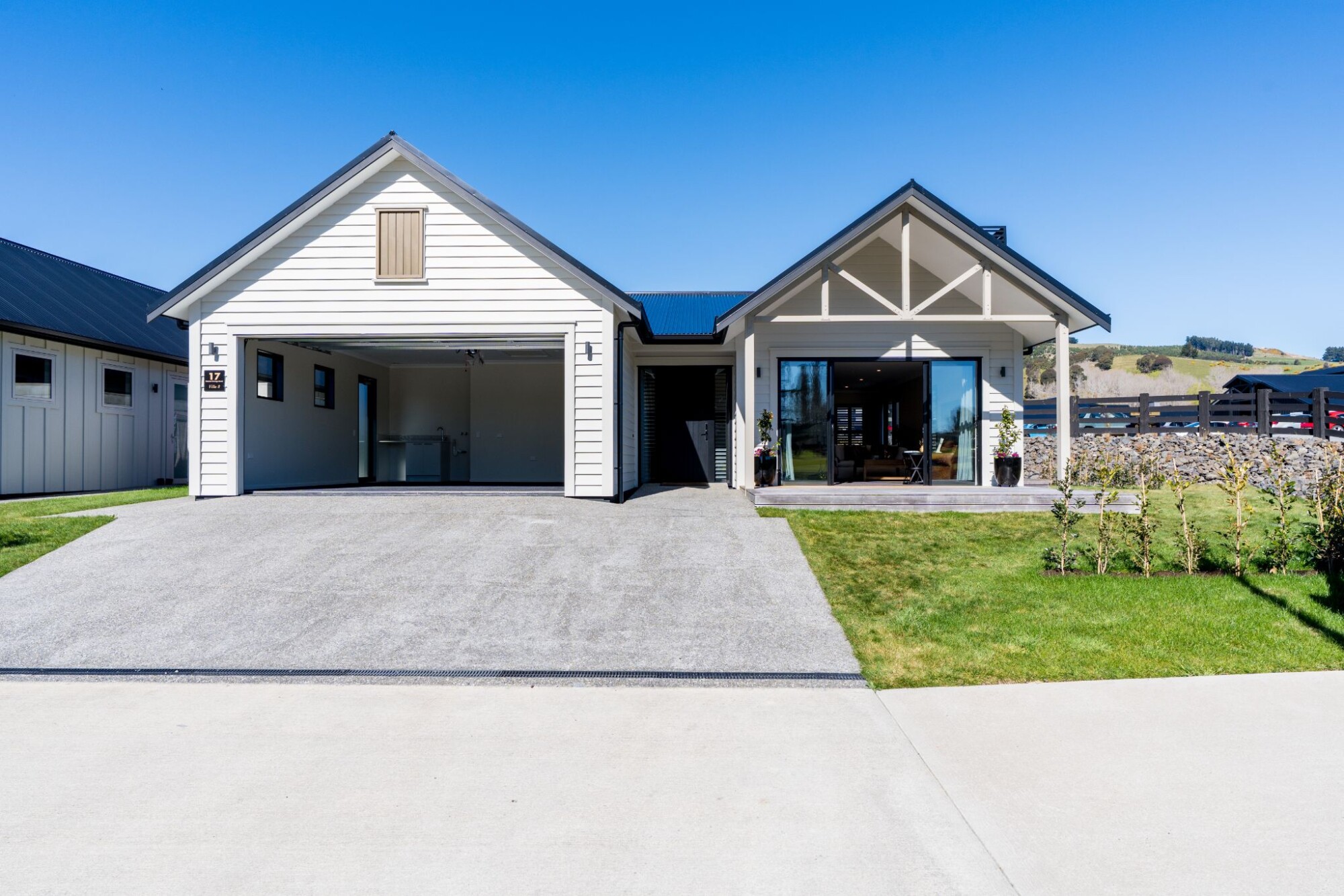 property carousel image 7