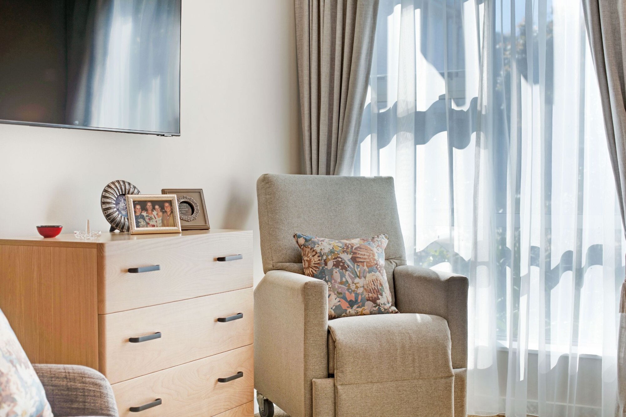 property carousel image 2