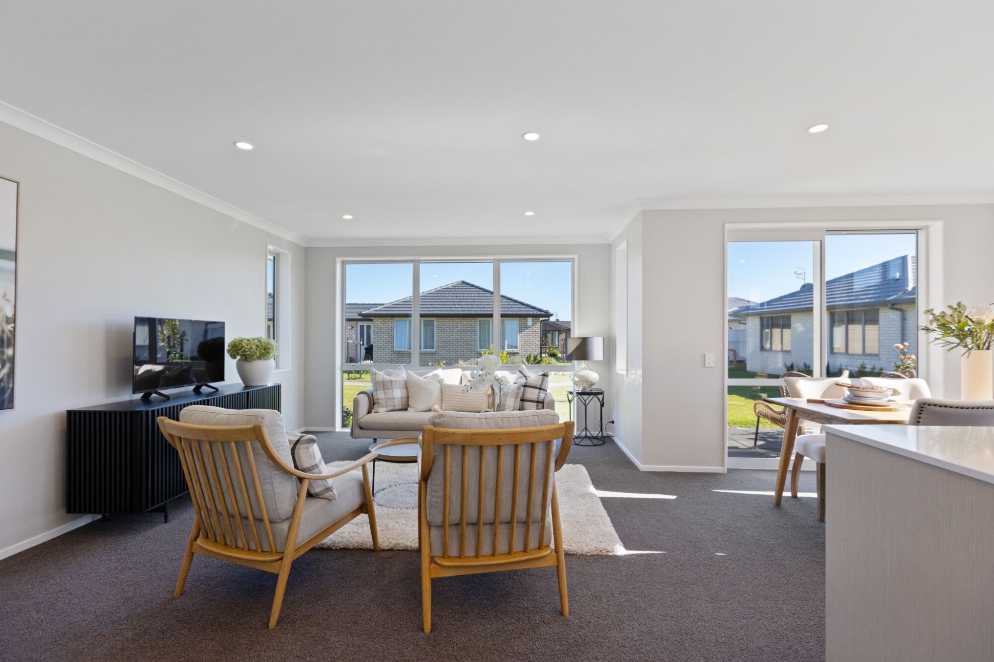 property carousel image 4