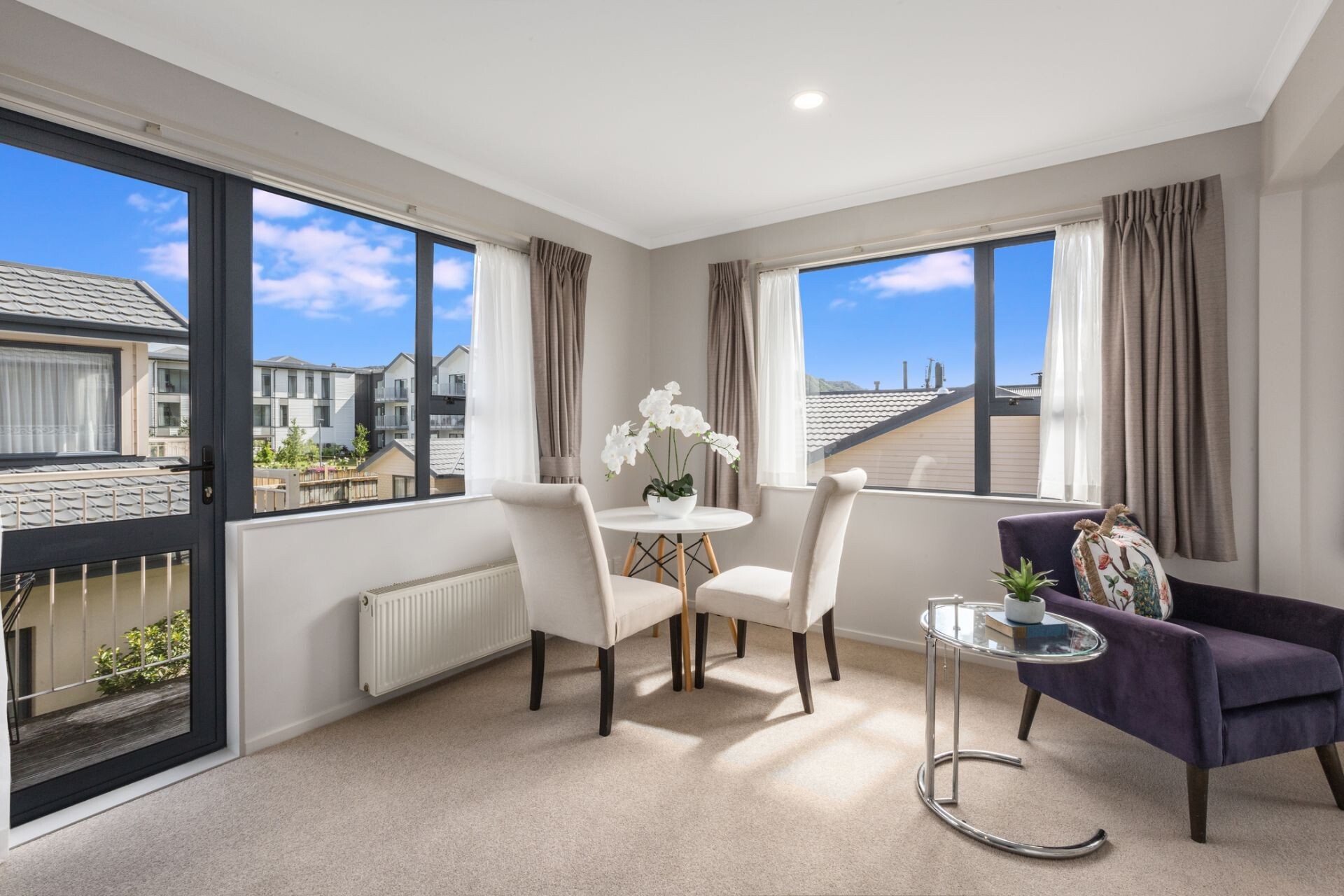 property carousel image 4