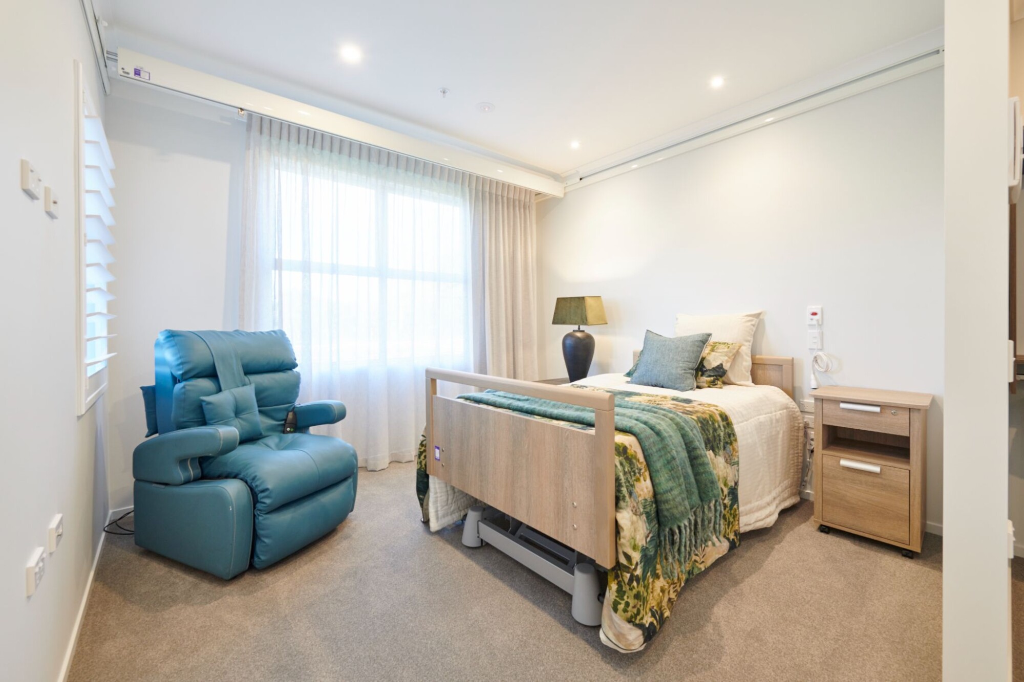 property carousel image 2