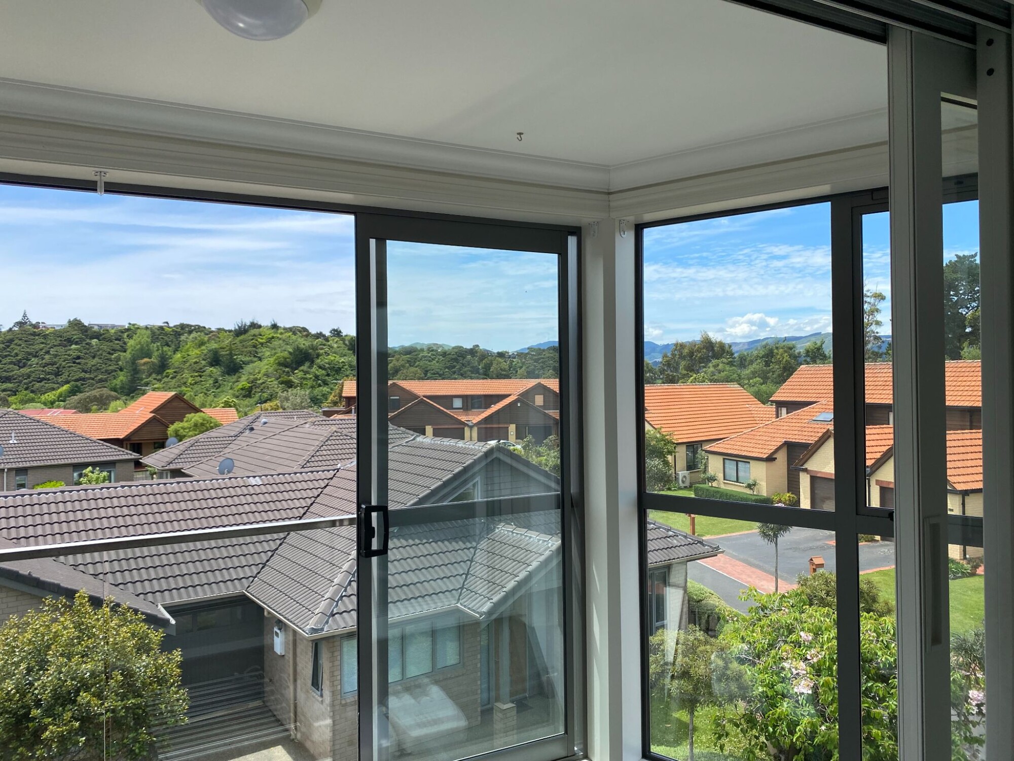 property carousel image 6