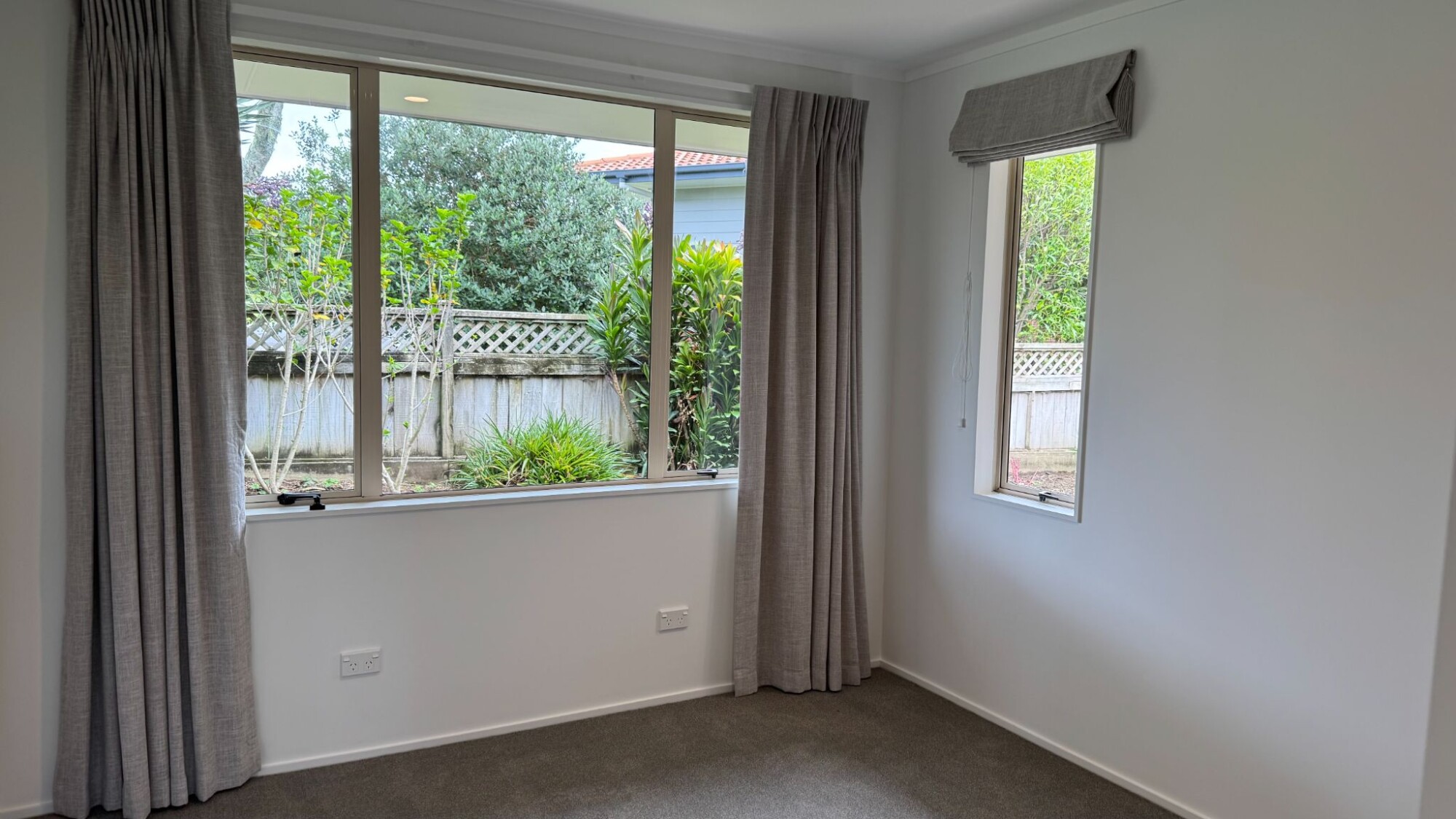 property carousel image 5