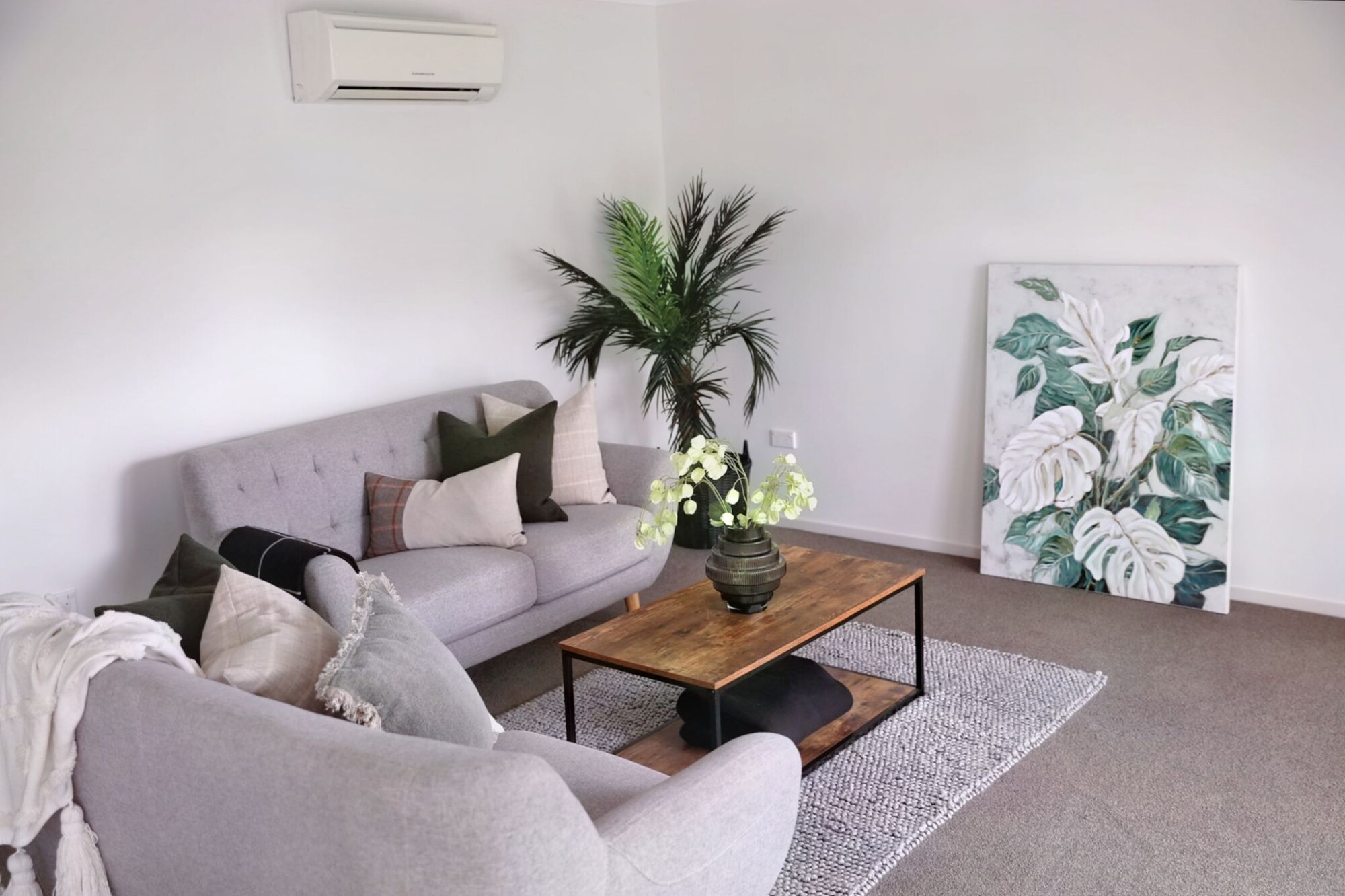 property carousel image 1