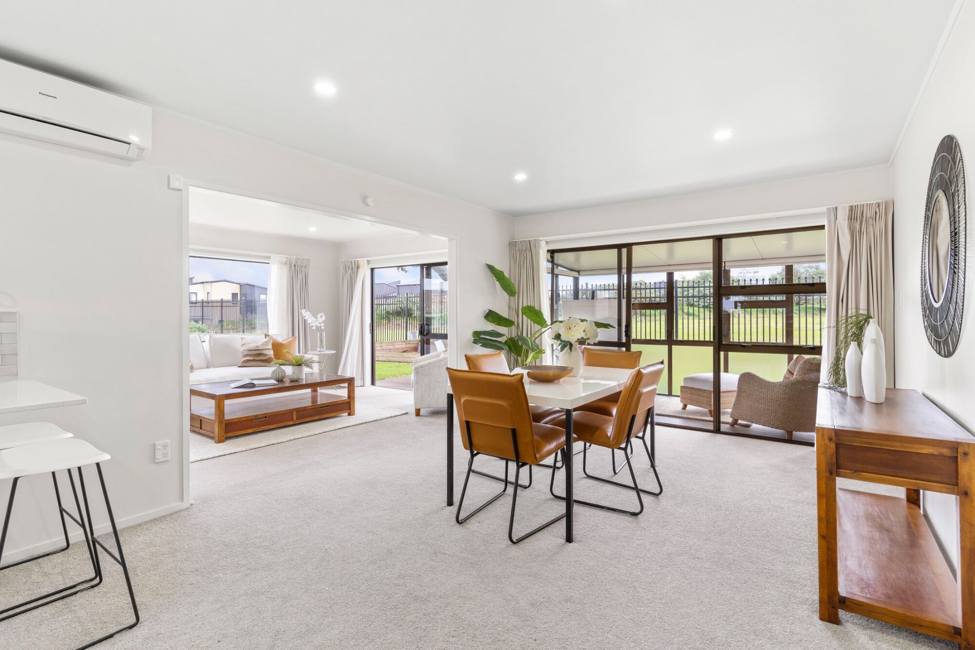 property carousel image 1