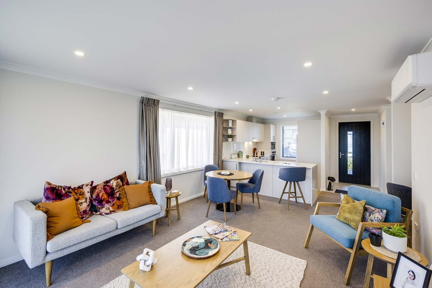 property carousel image 2