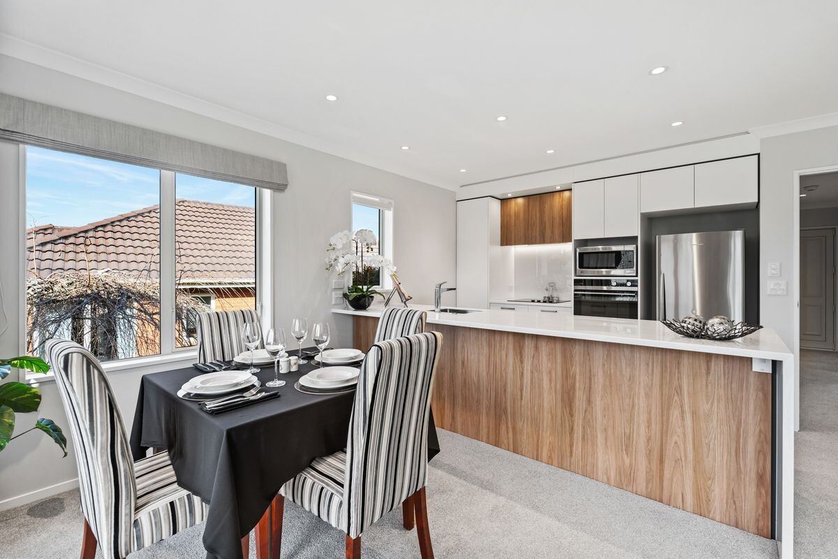 property carousel image 2