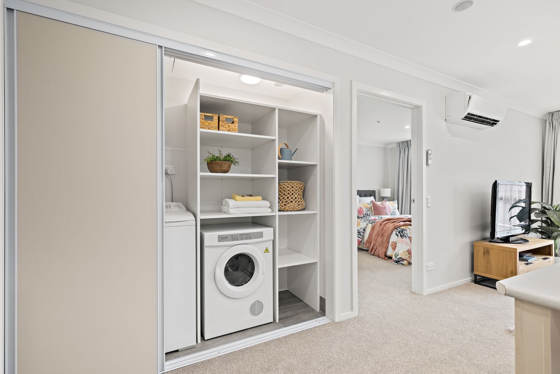 property carousel image 6