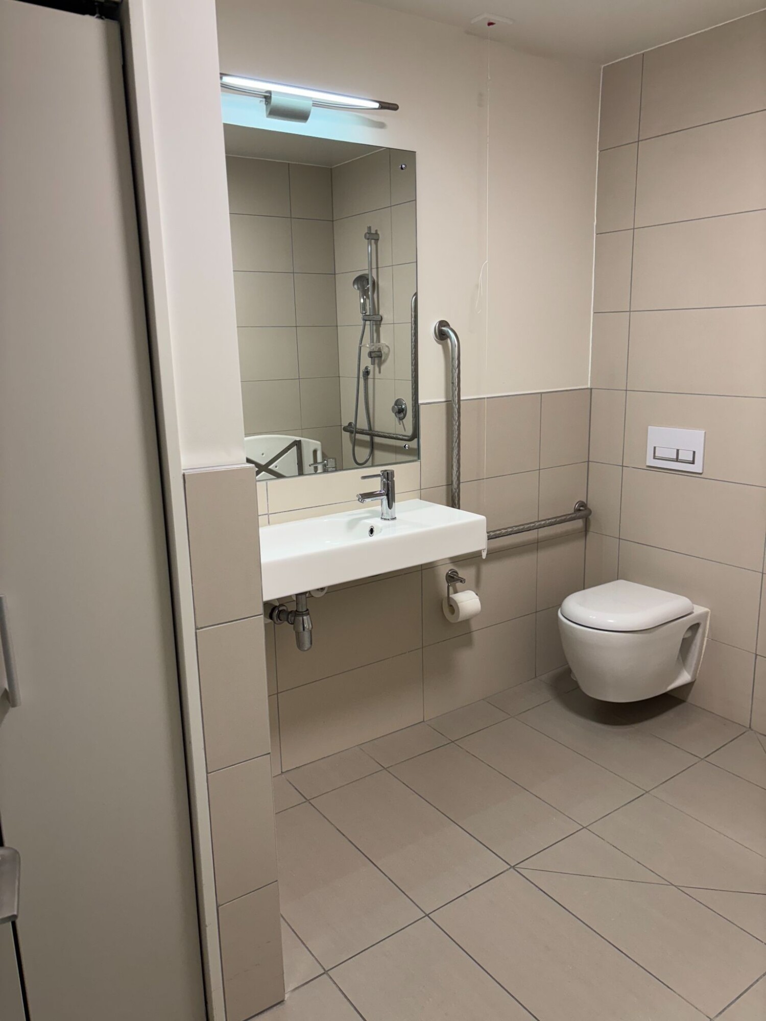 property carousel image 4