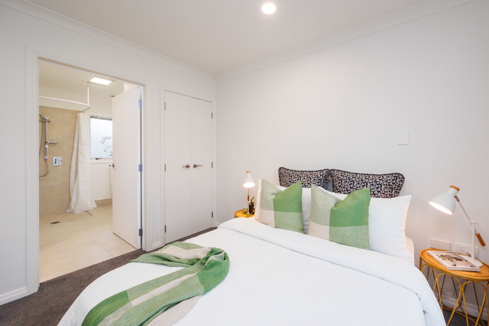 property carousel image 3