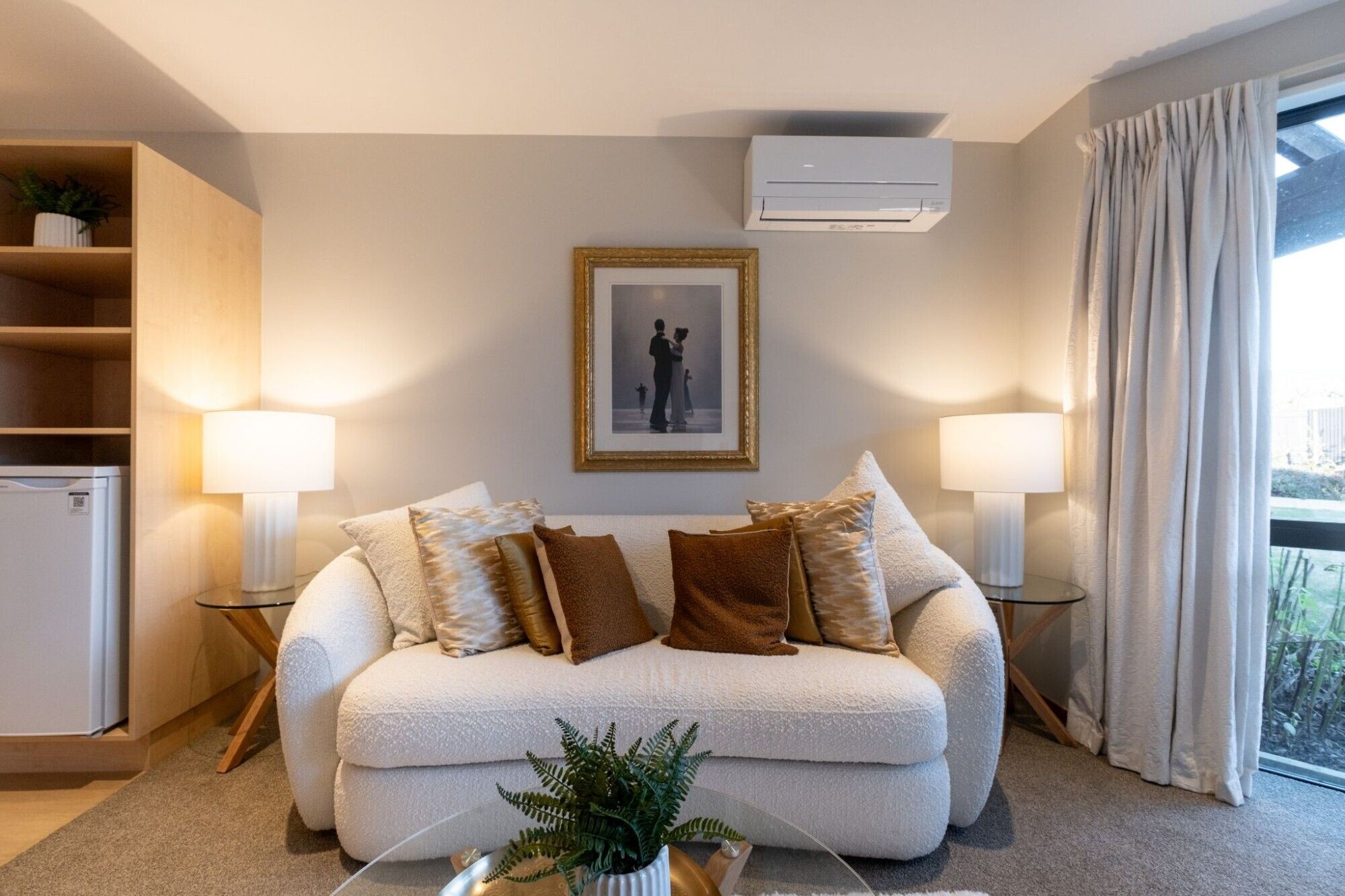 property carousel image 4