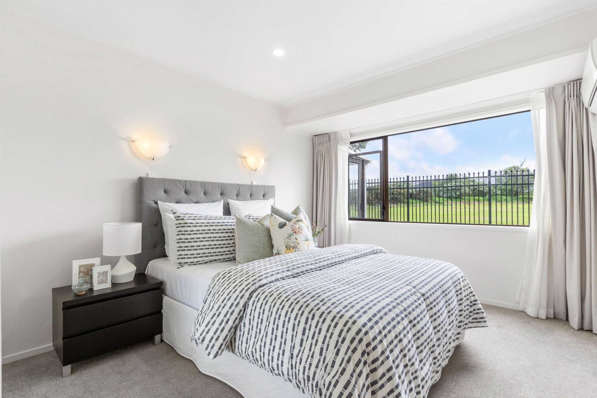 property carousel image 10