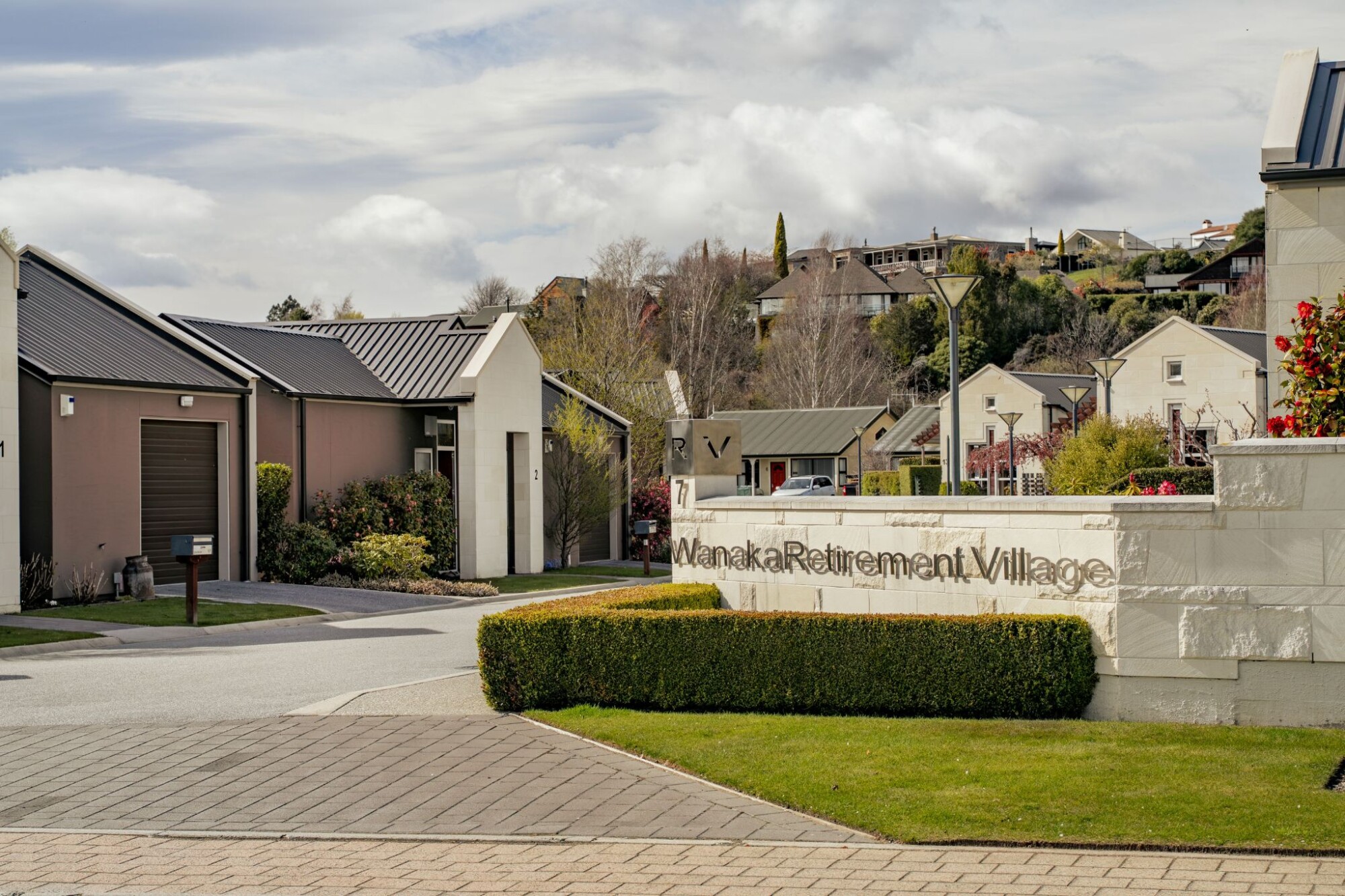 property carousel image 11