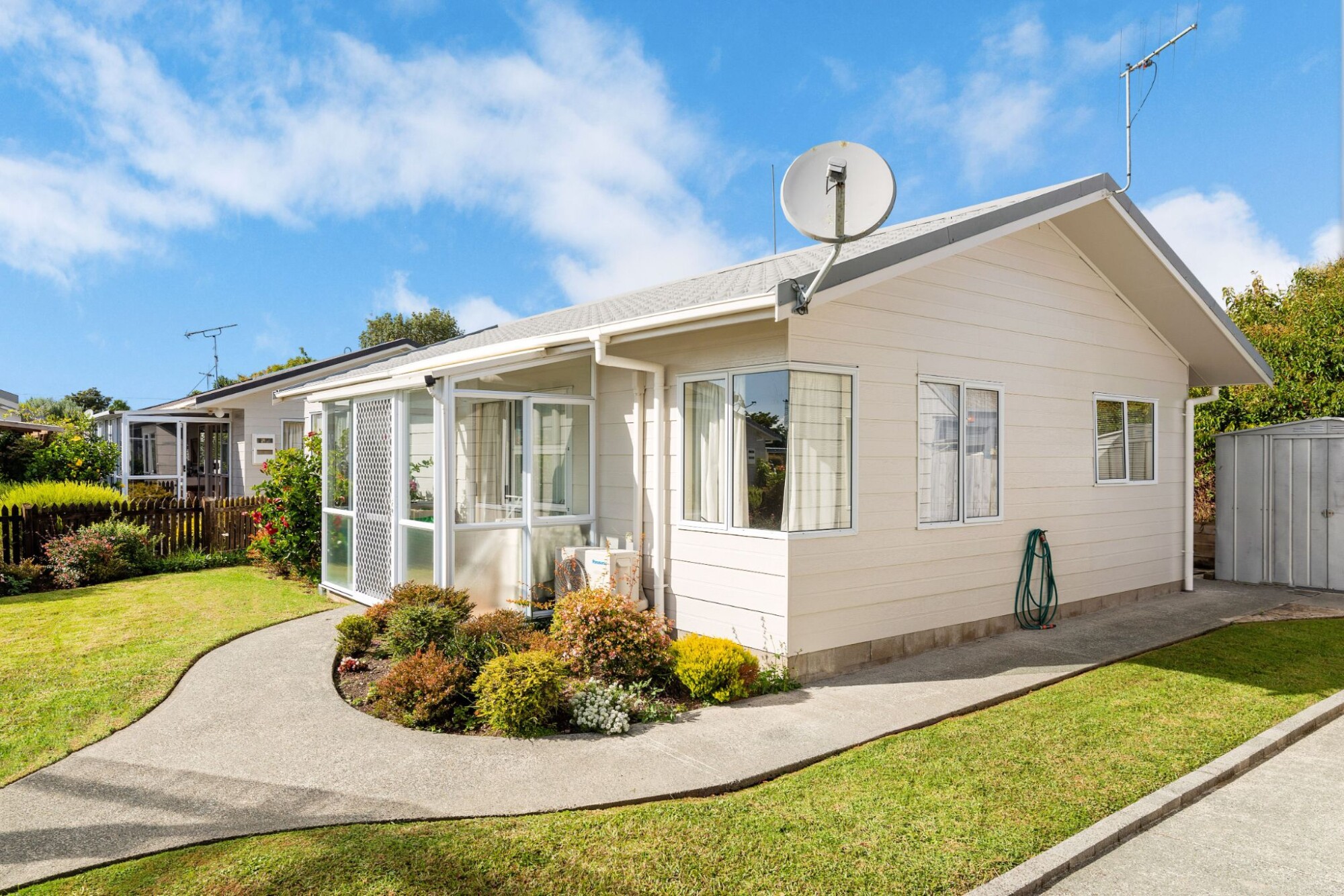 property carousel image 4