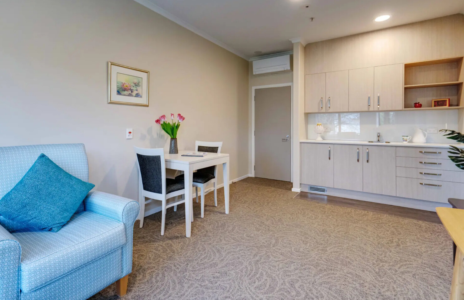 property carousel image 4