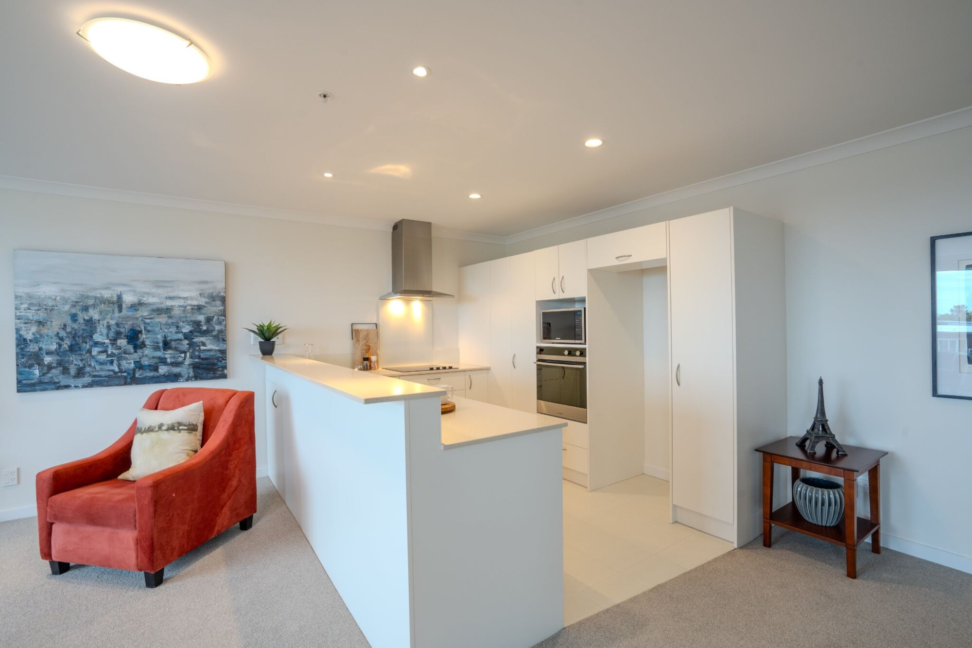 property carousel image 3