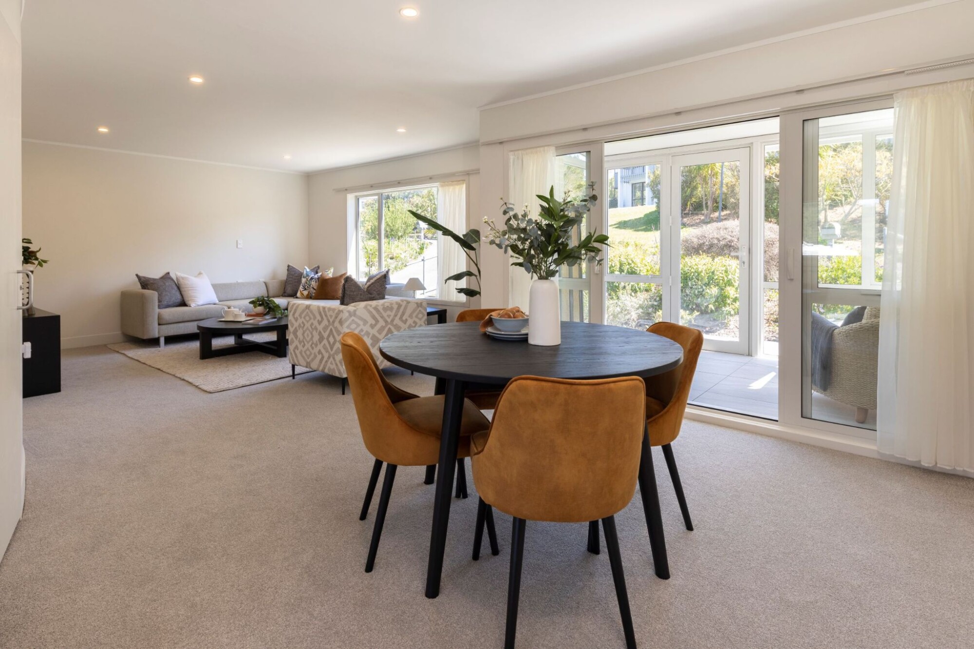 property carousel image 2