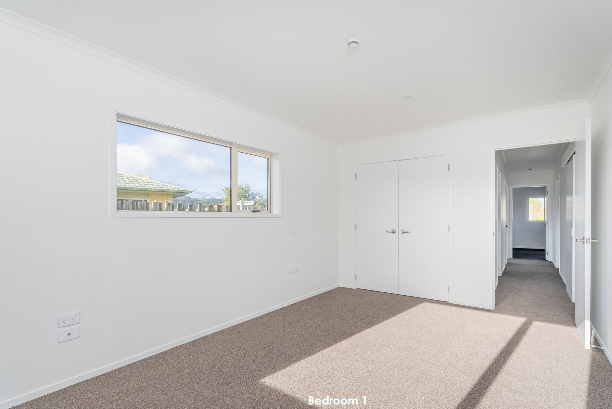 property carousel image 10