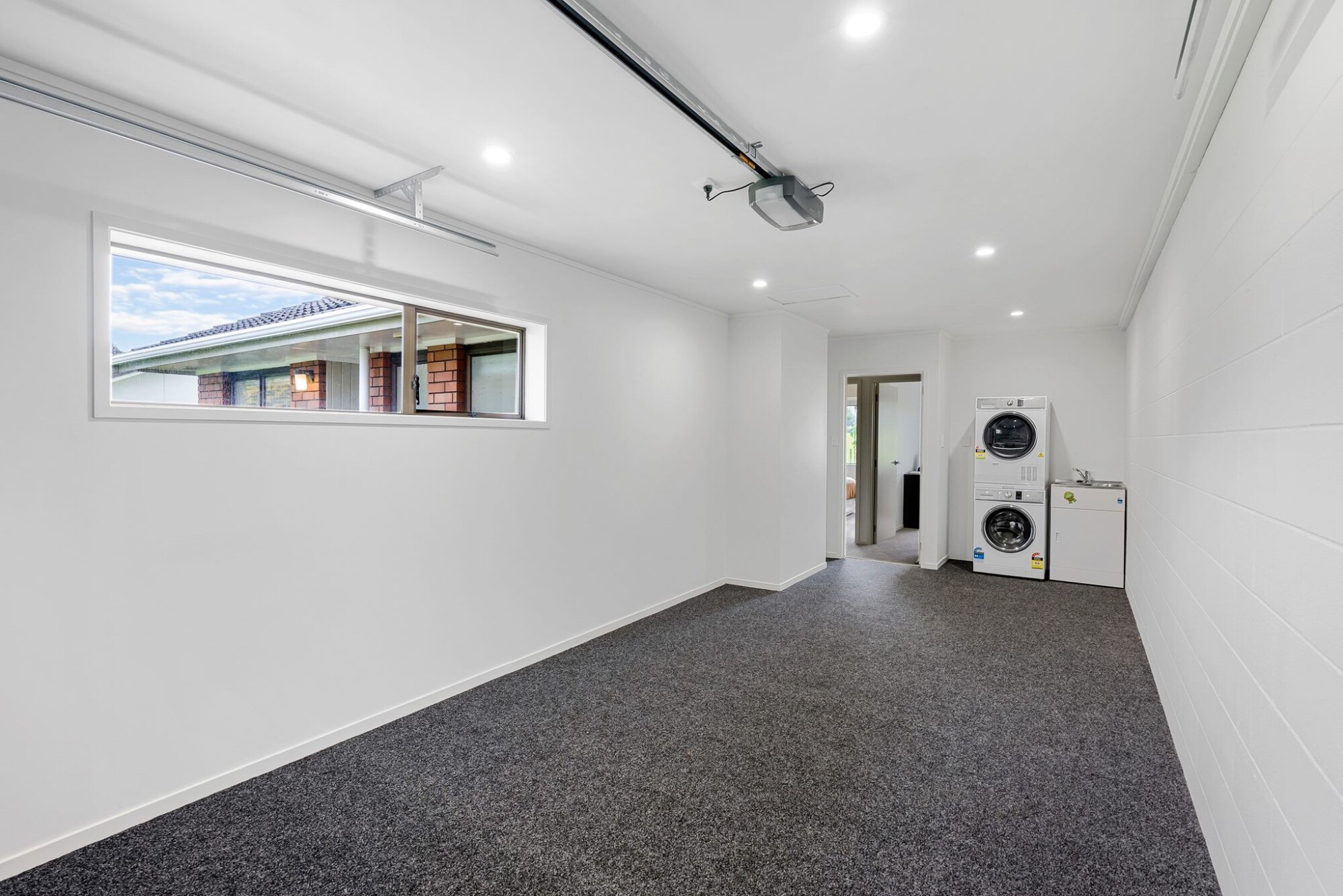 property carousel image 20