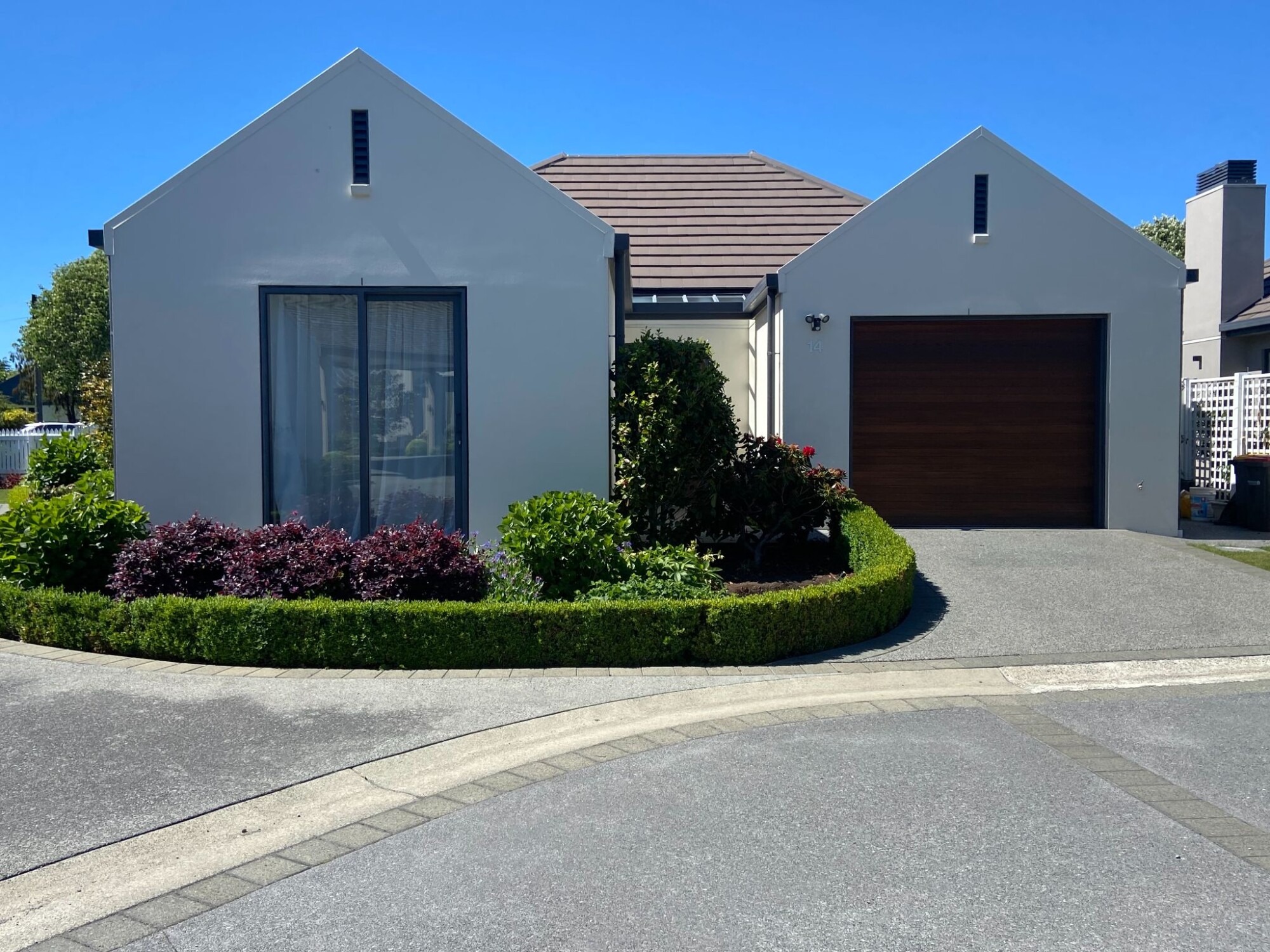 property carousel image 4