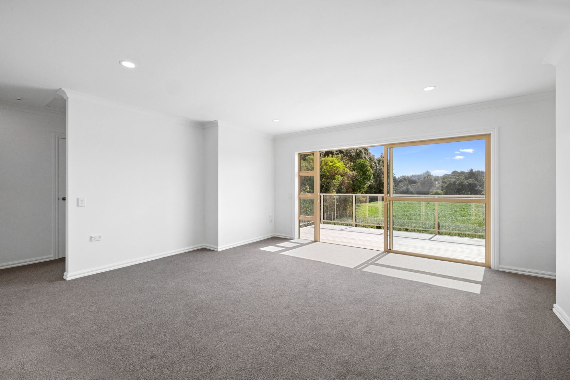 property carousel image 6