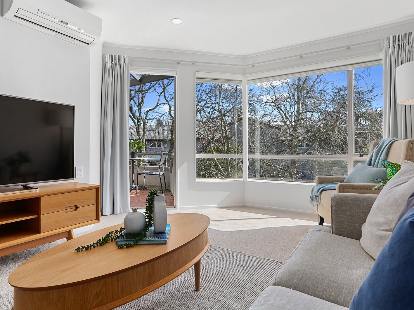 property carousel image 1