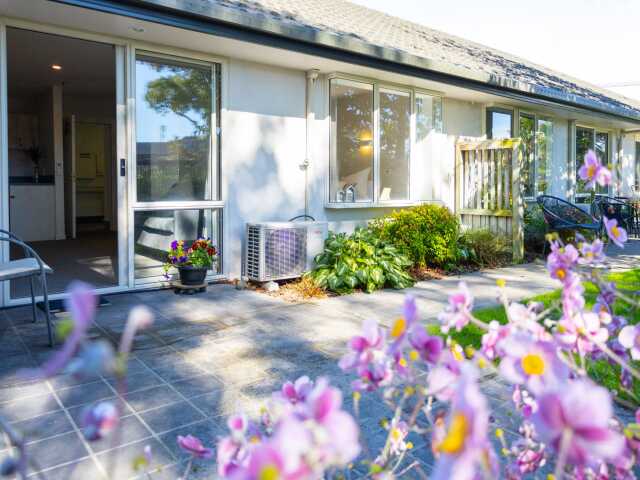 Primary photo of Elms Court on Middlepark