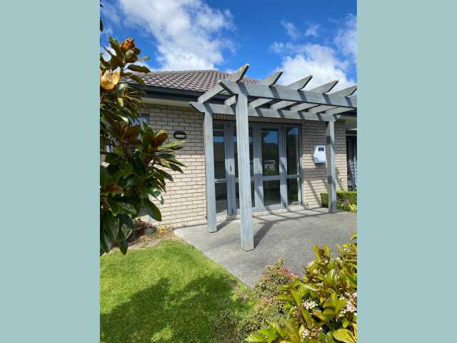 Primary photo of Whitby Lakes Retirement Village