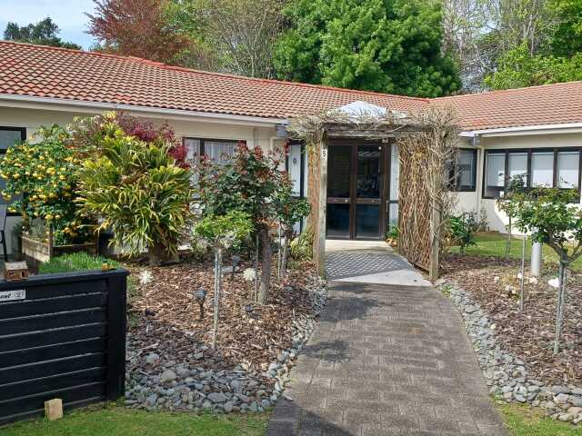Primary photo of Moana House & Village