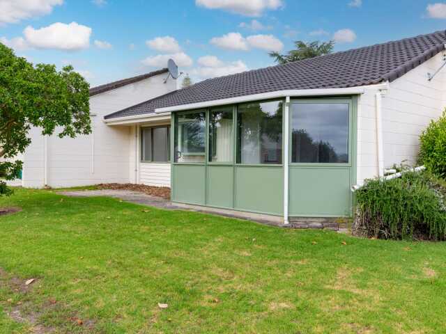 Primary photo of Apārangi Village