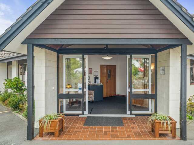 Primary photo of Churtonleigh