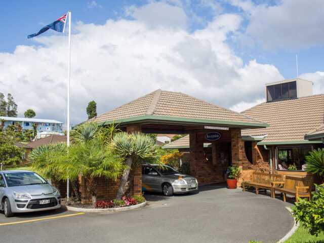 Primary photo of Radius Matua