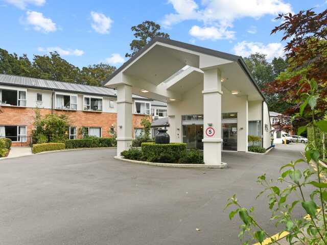 Primary photo of Radius St Allisa