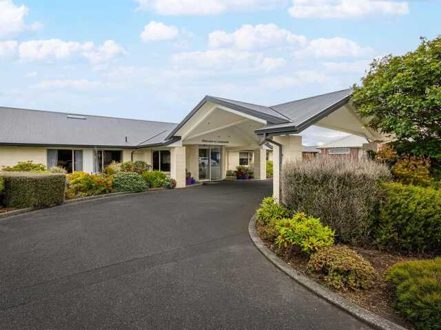 Primary photo of Bupa Longwood Care Home