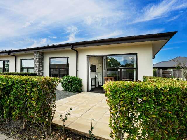 Primary photo of Radius Clare House Retirement Village